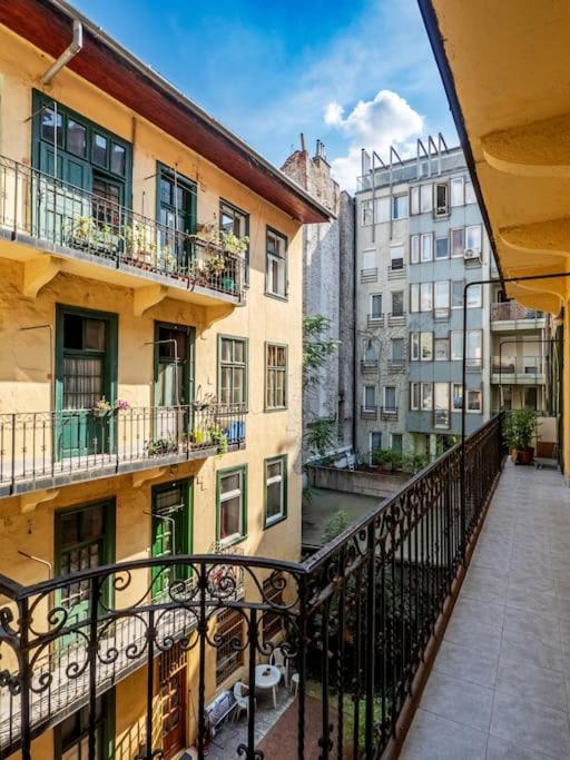 Mexicopo Apartment With Garage Budapest Exterior foto